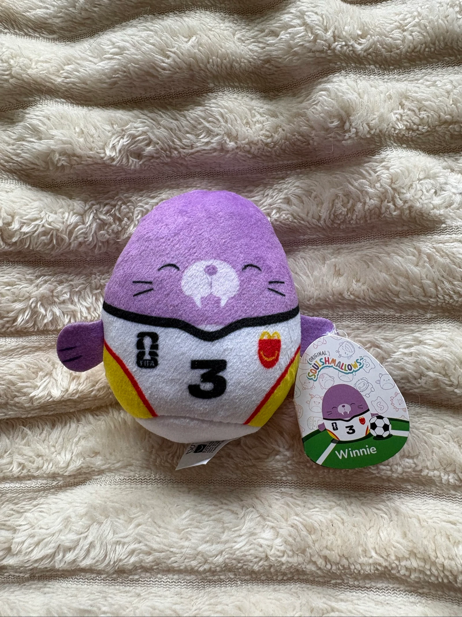 Peluche SquishMallows Winnie especial Fifa – photo 5